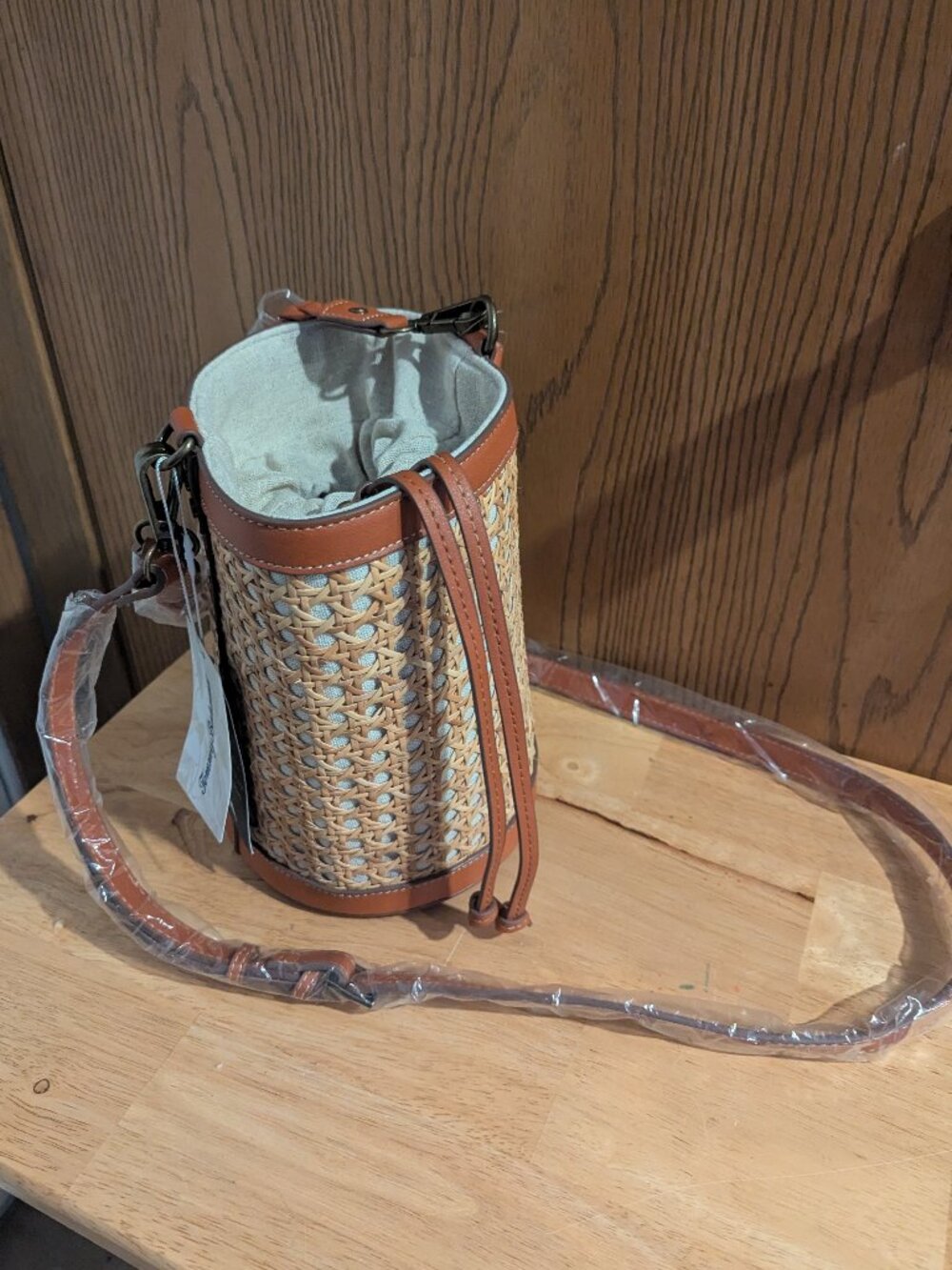 NWT Tommy Bahama Rattan/Straw Faux Leather Woven Drawstring Bucket Crossbody Bag